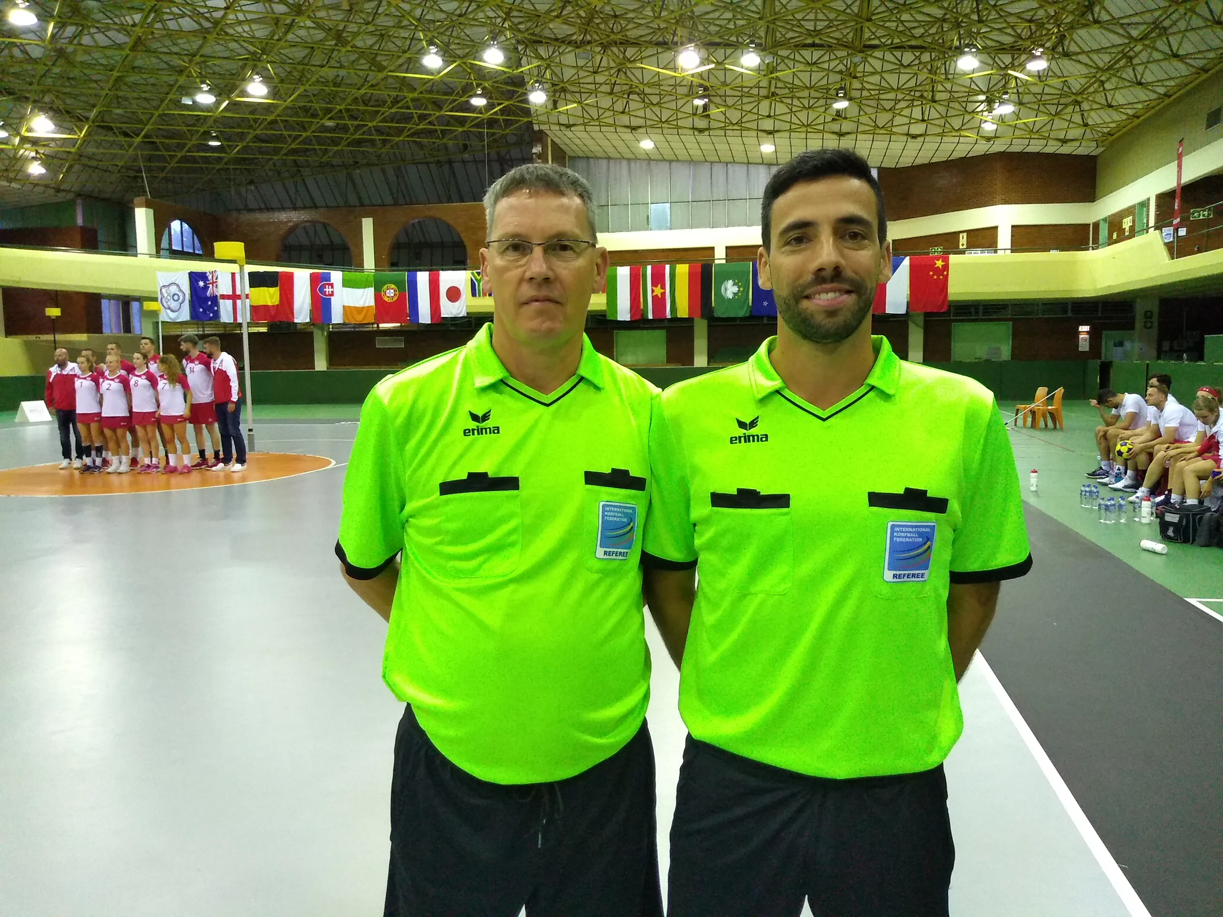 Steve Jones, WAL & Carlos Faria, POR.
