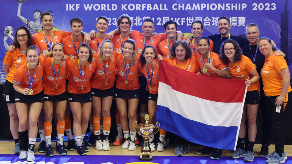 TPE 9-27 NED: Nederland won het Wereldkampioenschap Korfbal en claimde daarmee de 11e titel